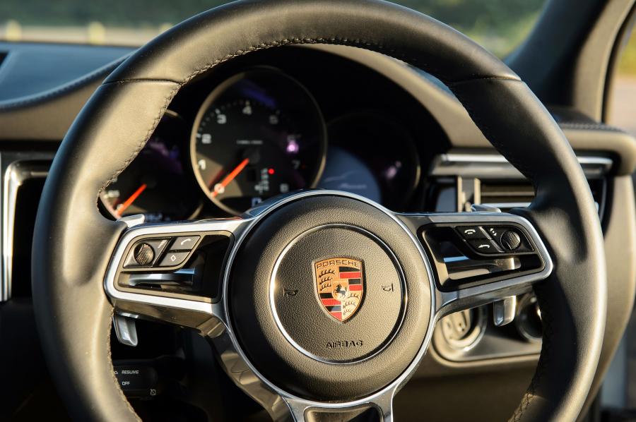 Панель приборов Porsche Macan (95B) 2019 года  (UK) (фото 6 из 38)